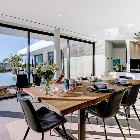 2 Rua Palmas - Luxurious, Stylish & Modern Villa Carvoeiro (Lagoa)