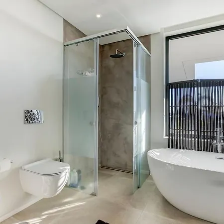2 Rua Palmas - Luxurious, Stylish & Modern * Carvoeiro (Lagoa)