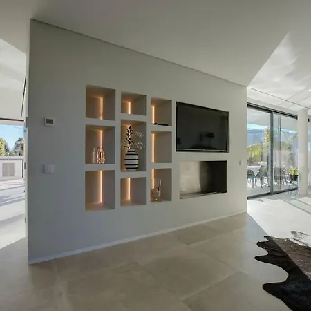 2 Rua Palmas - Luxurious, Stylish & Modern 别墅 *